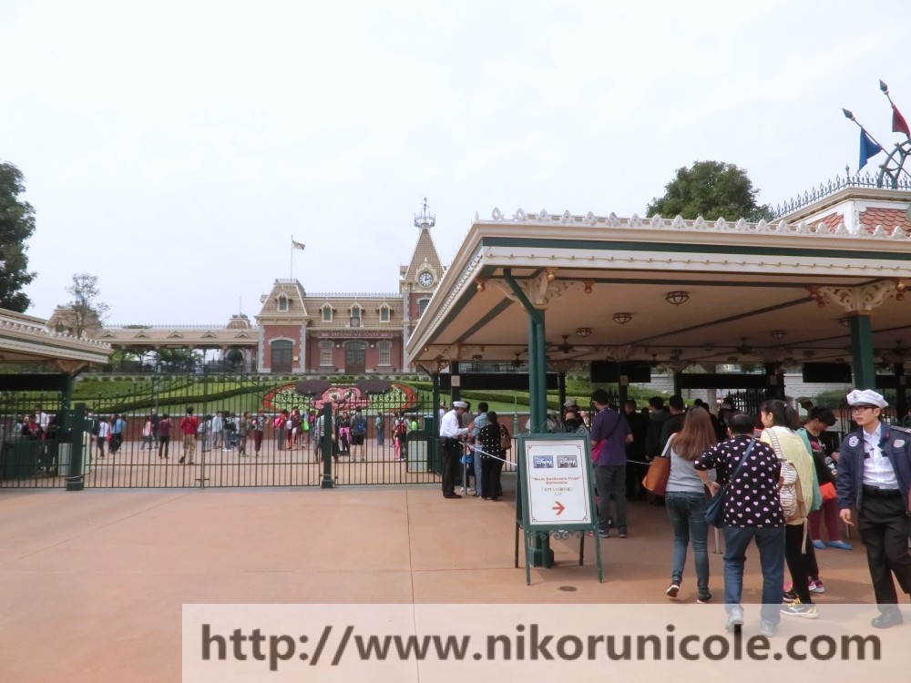 Travel-Hong-Kong-Disneyland-Lifestyle-Blogger-Nikoru-Nicole13
