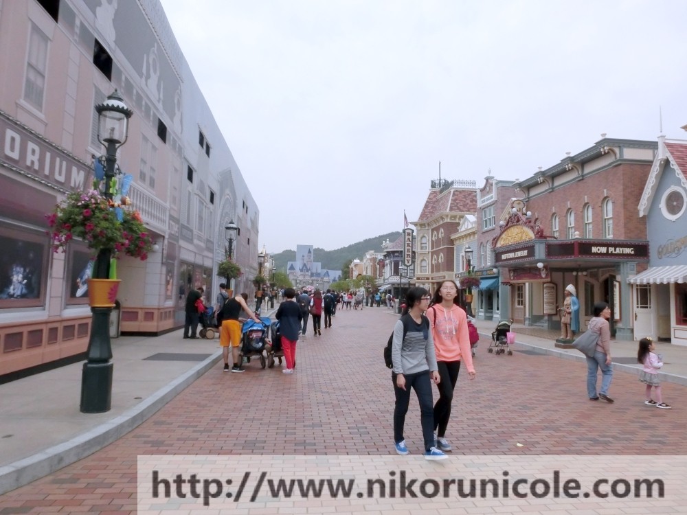 Travel-Hong-Kong-Disneyland-Lifestyle-Blogger-Nikoru-Nicole18