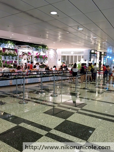 Hello-Kitty-orchid-garden-Singapore-1